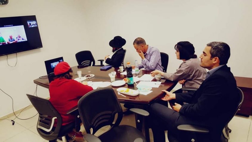 ישיבת חירום בעקבות נגיף הקורונה (צילום: עיריית בית שמש)